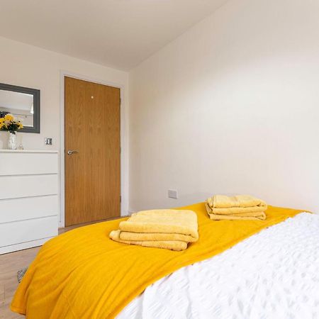 Riley House Spacious City Apartment Coventry Dış mekan fotoğraf