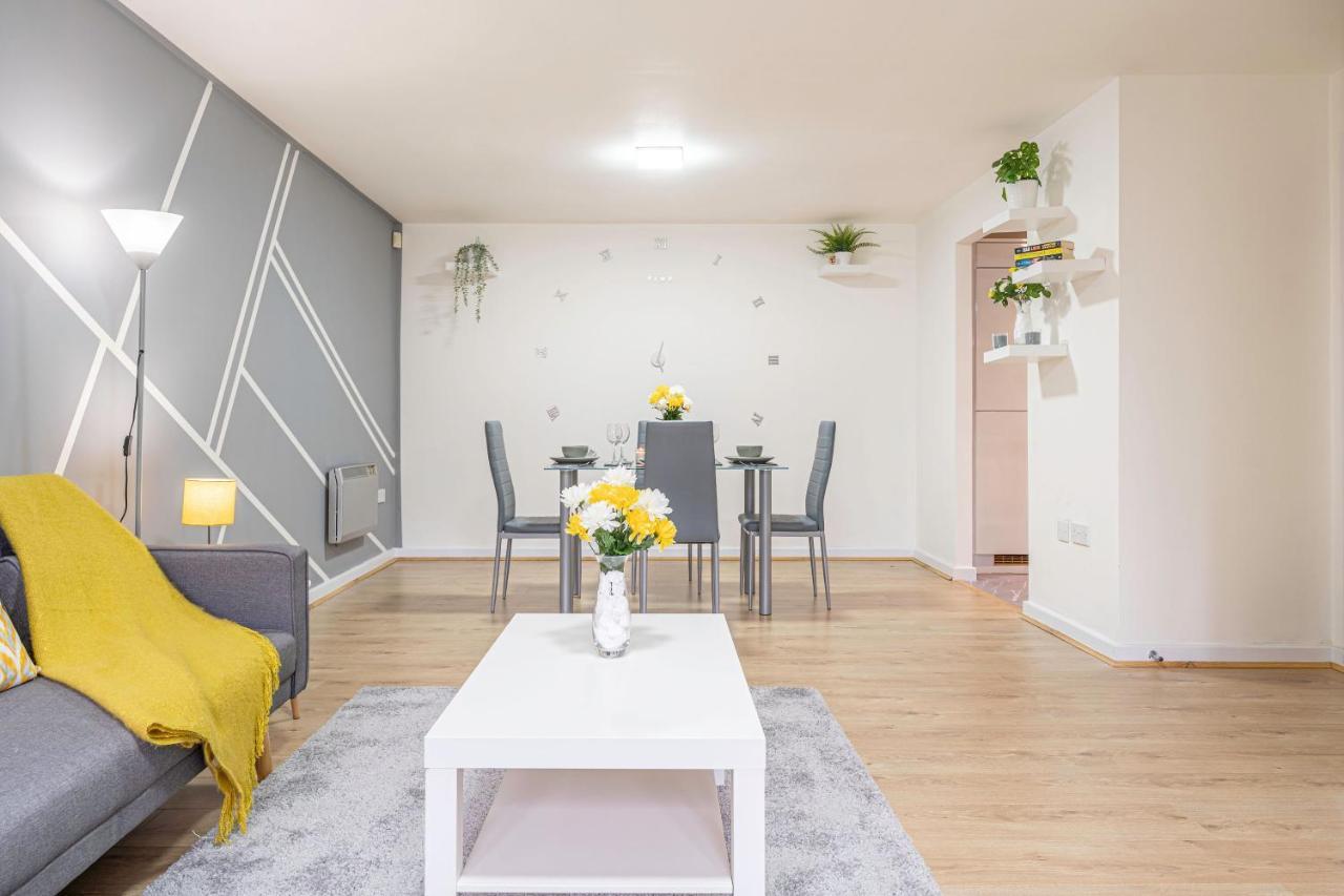 Riley House Spacious City Apartment Coventry Dış mekan fotoğraf