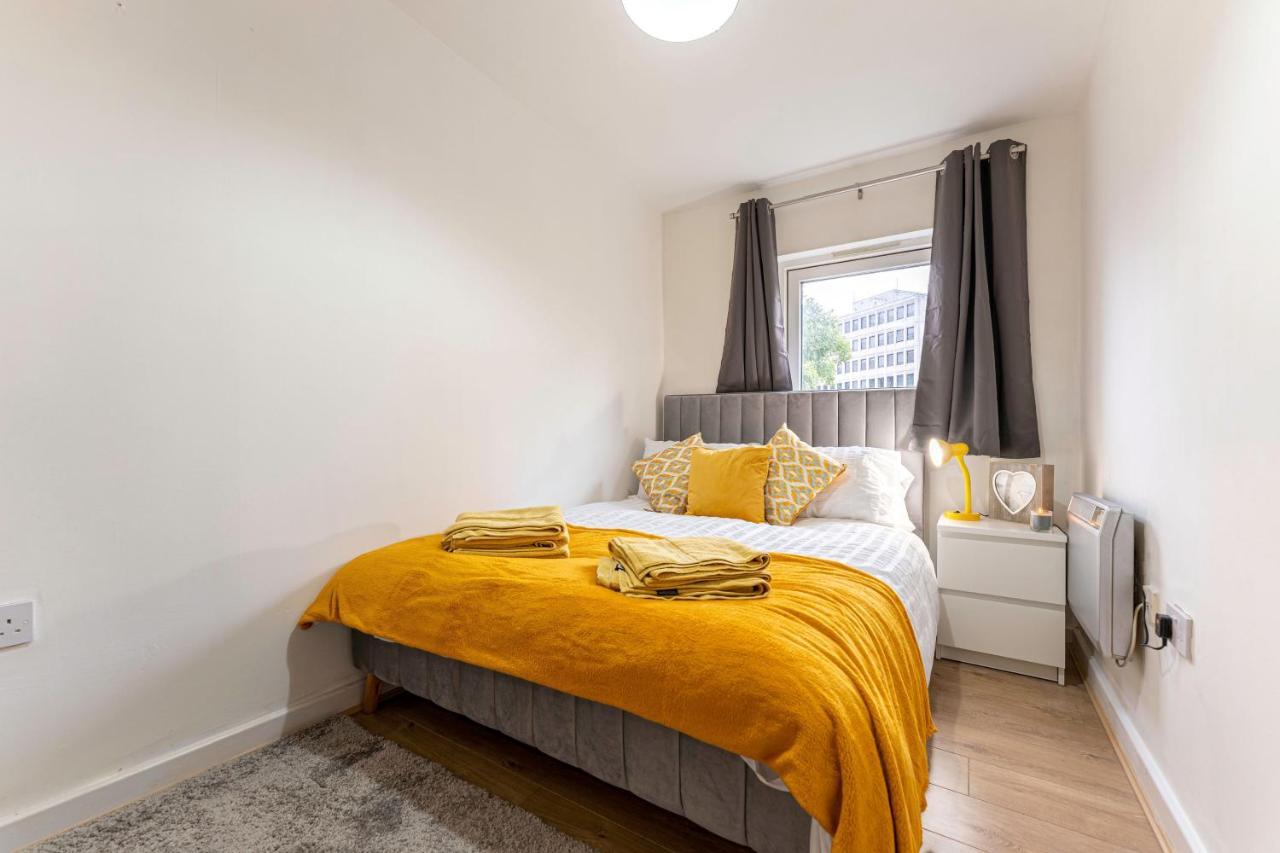 Riley House Spacious City Apartment Coventry Dış mekan fotoğraf