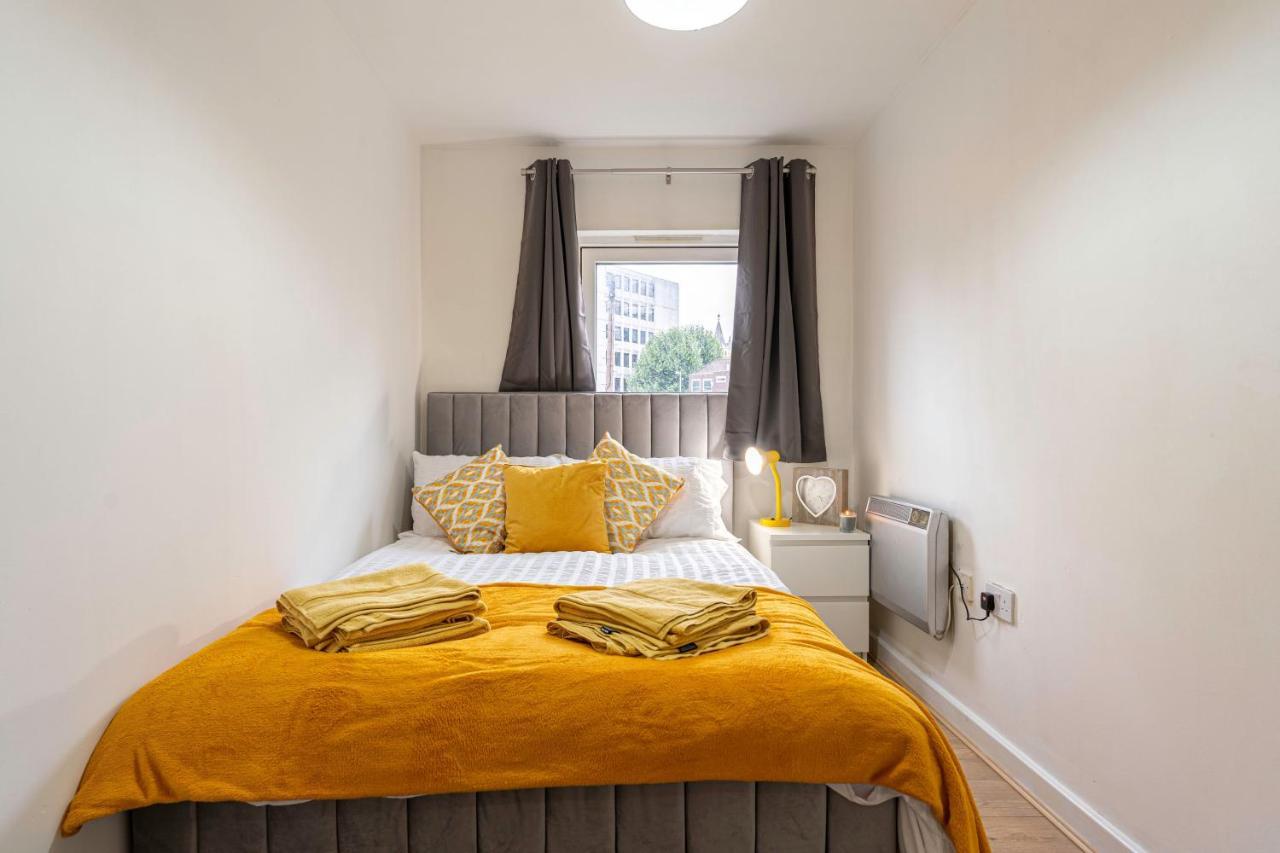 Riley House Spacious City Apartment Coventry Dış mekan fotoğraf