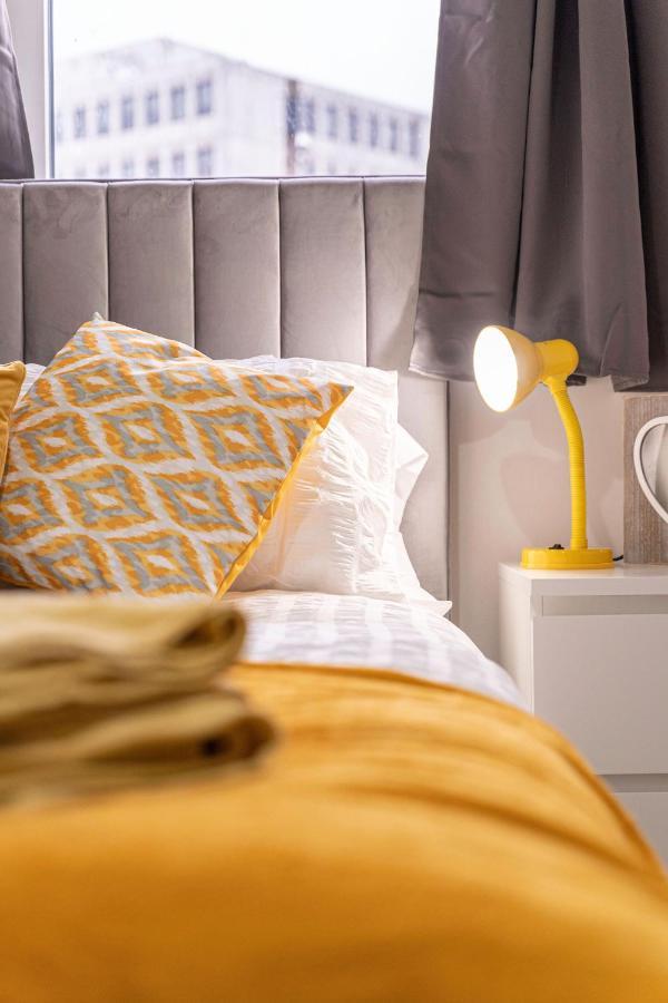 Riley House Spacious City Apartment Coventry Dış mekan fotoğraf