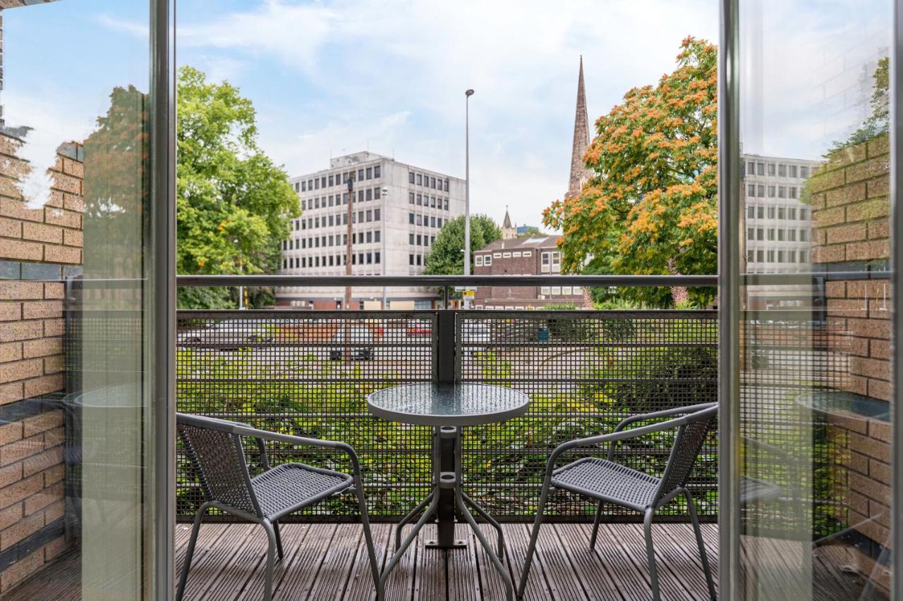 Riley House Spacious City Apartment Coventry Dış mekan fotoğraf